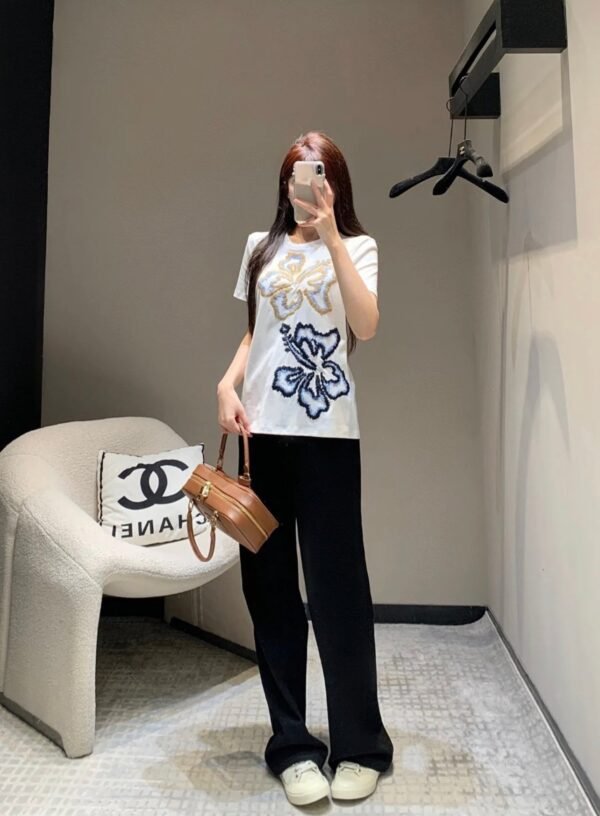 Max Mara 2025 Spring and Summer New Embroidered Flower Short Sleeve T-shirt Premium