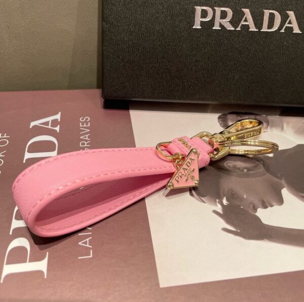 Prada keychain official website triangle brand pendant leather ring keychain car bag accessories
