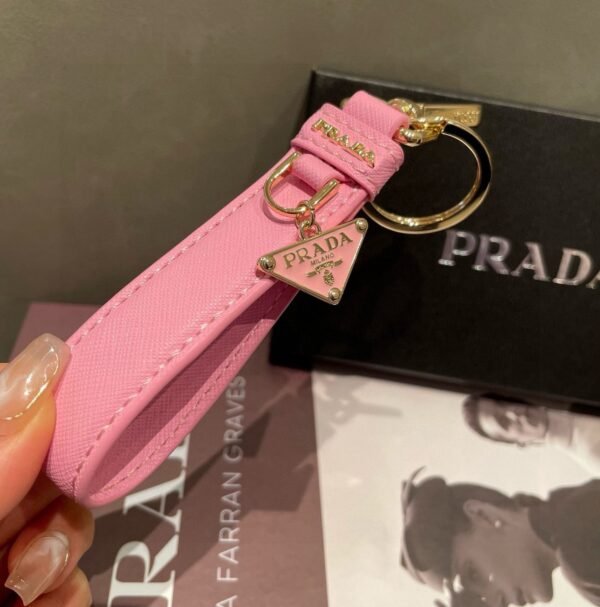 Prada keychain official website triangle brand pendant leather ring keychain car bag accessories