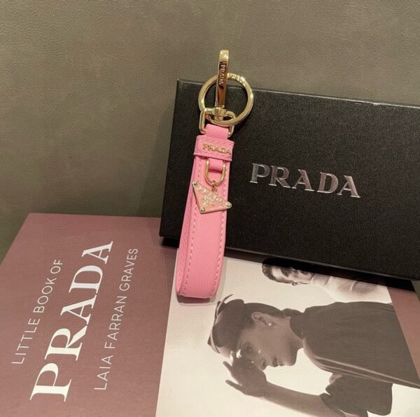 Prada keychain official website triangle brand pendant leather ring keychain car bag accessories