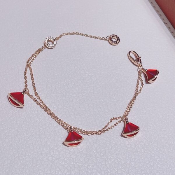 Bulgari Double-Sided Shell Agate Four-Flower Bracelet Premium Edition