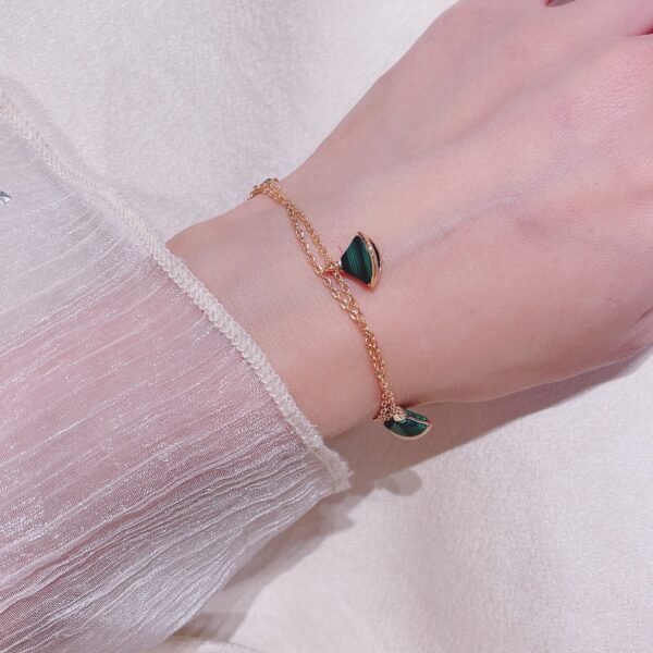 Bulgari Double-Sided Shell Agate Four-Flower Bracelet Premium Edition