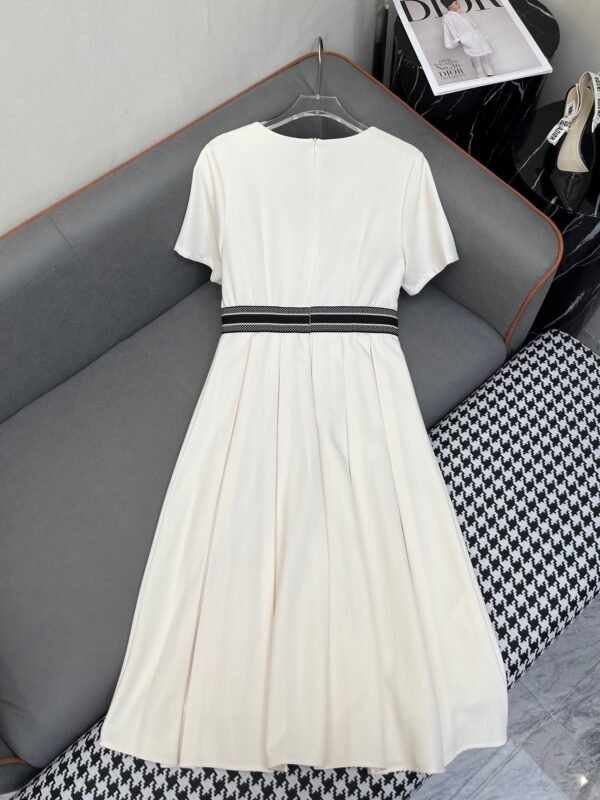 DIOR new round neck dress pleated skirt high quality
