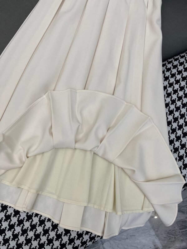 DIOR new round neck dress pleated skirt high quality