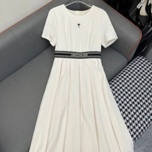 DIOR new round neck dress pleated skirt high quality