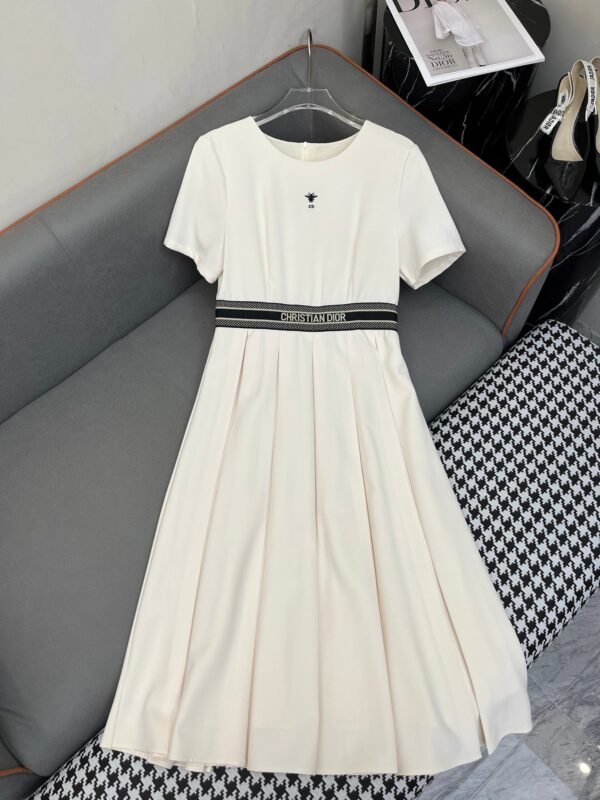 DIOR new round neck dress pleated skirt high quality