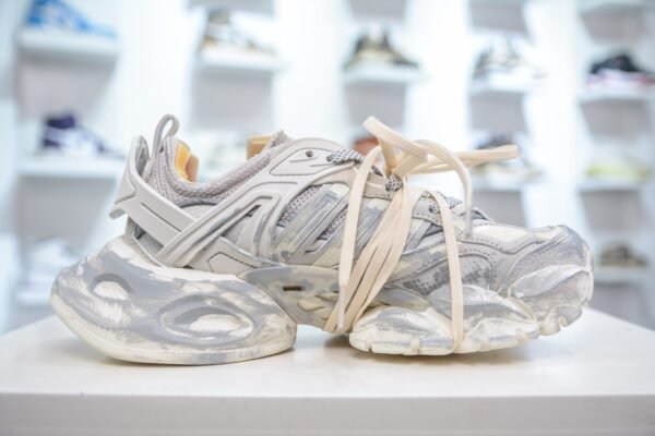 Adidas XLG Runner Deluxe