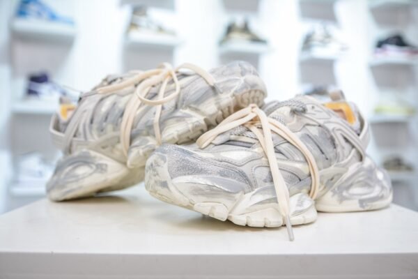 Adidas XLG Runner Deluxe