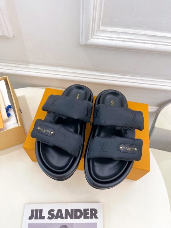 Louis Vuitton Spring/Summer New Pool Pillow Down Slippers