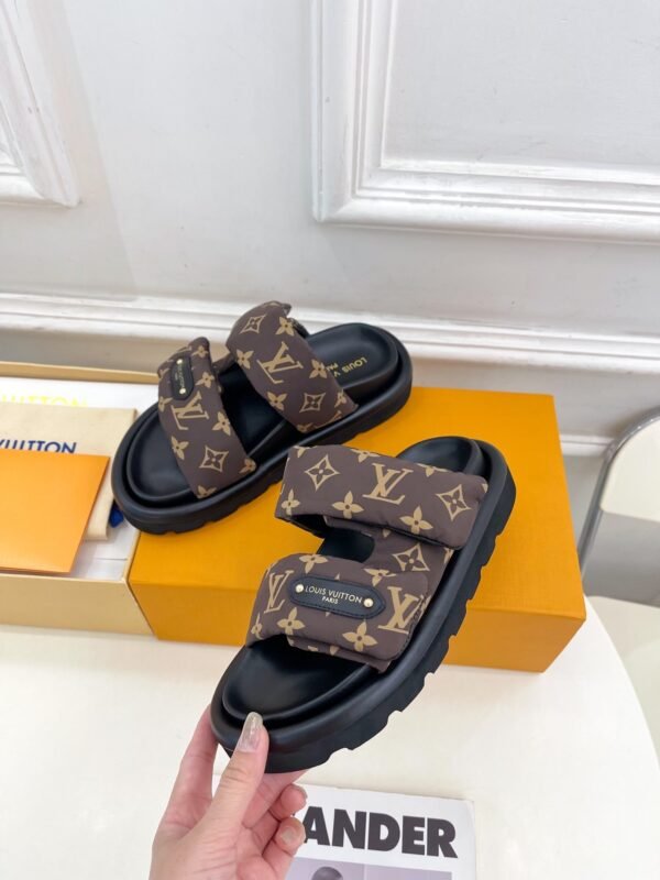 Louis Vuitton Spring/Summer New Pool Pillow Down Slippers