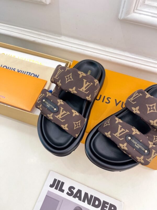 Louis Vuitton Spring/Summer New Pool Pillow Down Slippers