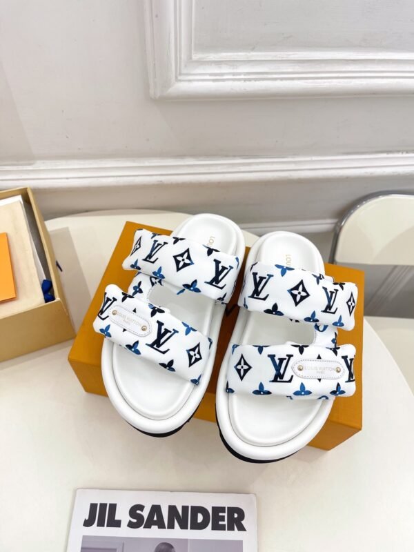 Louis Vuitton Spring/Summer New Pool Pillow Down Slippers