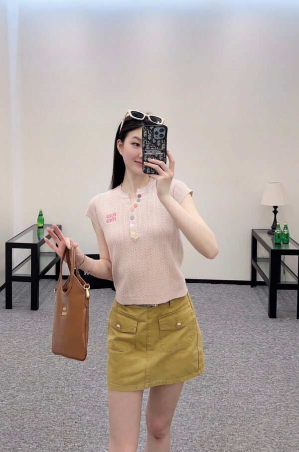 miumiu 2025 New Arrival Colorful Button Slim Fit Knitted Short Sleeve Wool Material Premium Edition T-shirt