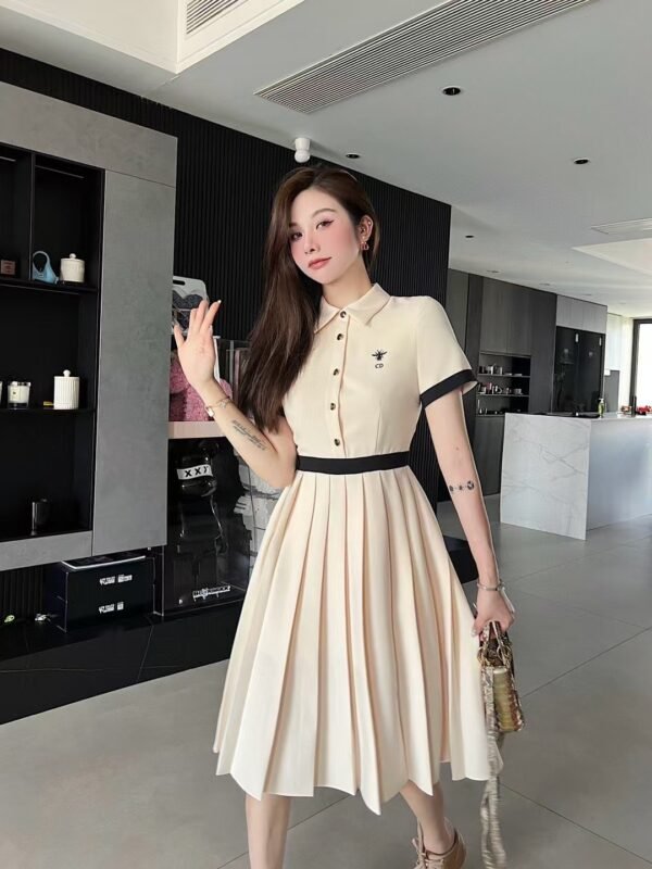 DIOR new dress CD embroidered bee