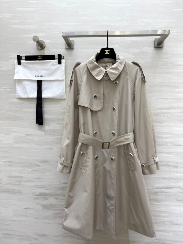 Chanel vintage series workwear mid-length trench coat with lettering printed lining and imported trench coat fabric