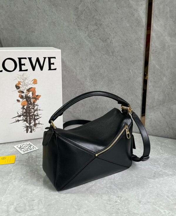 Loewe Geometric Bag Premium Edition 1:1 Lambskin Material Size: 24x10x16cm