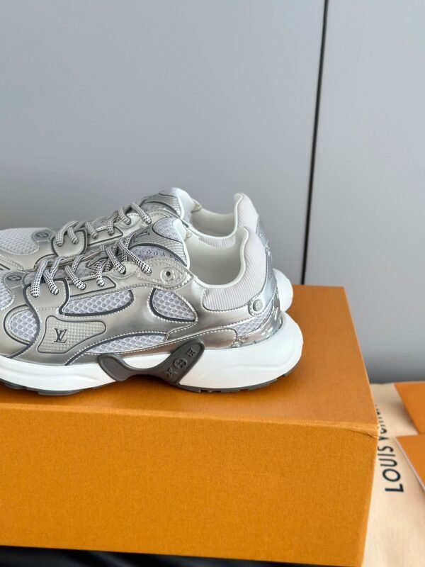 Louis Vuitton OLYMPIA sneakers 2025 new style