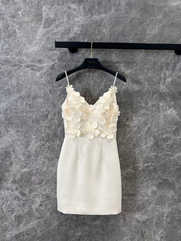 Valentino 2025 Spring/Summer New Three-Dimensional Flower Suspender Vest Dress