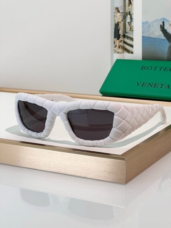 BOTTEGA VENETA Sunglasses Premium Size：56口19 135