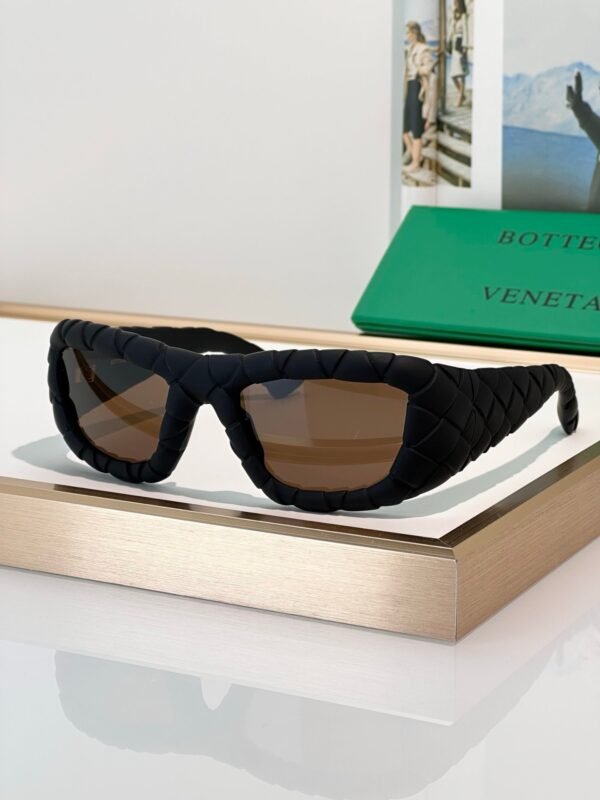 BOTTEGA VENETA Sunglasses Premium Size：56口19 135