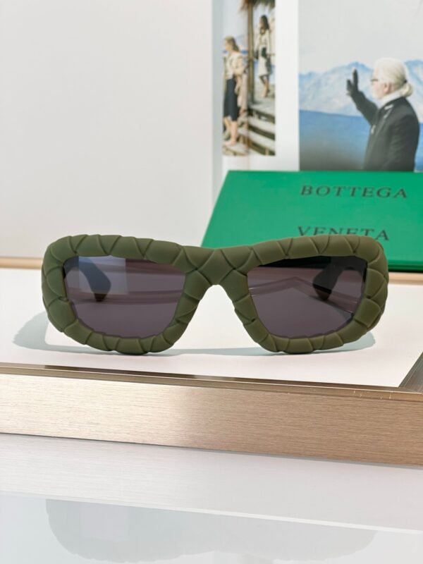 BOTTEGA VENETA Sunglasses Premium Size：56口19 135