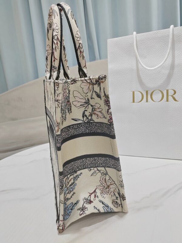 DIOR Beige Millefiori Embroidered Medium Book Tote 36 x 27.5 x 16.5cm Premium