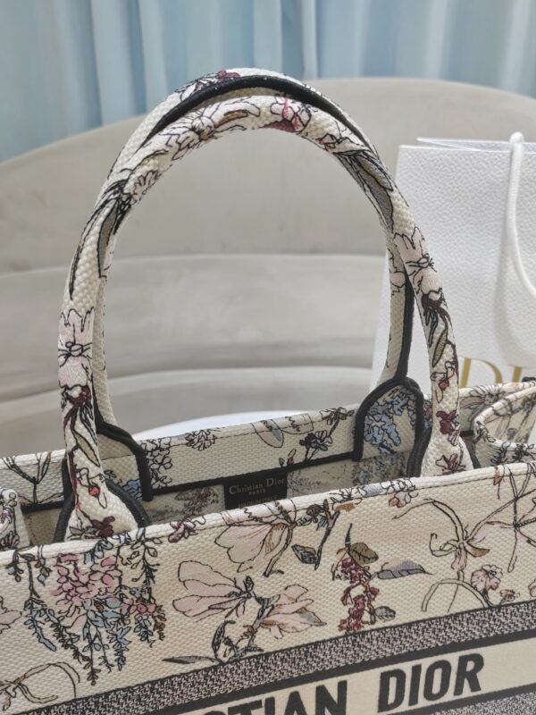 DIOR Beige Millefiori Embroidered Medium Book Tote 36 x 27.5 x 16.5cm Premium