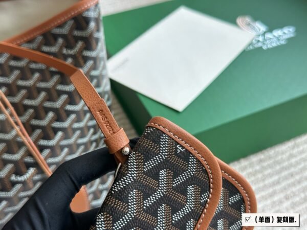 GOYARD Shopping Bag 34x27cm