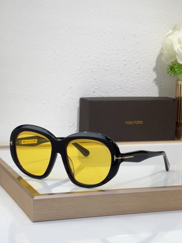 Tom Ford Sunglasses Premium Edition SIZE: 62-12-140