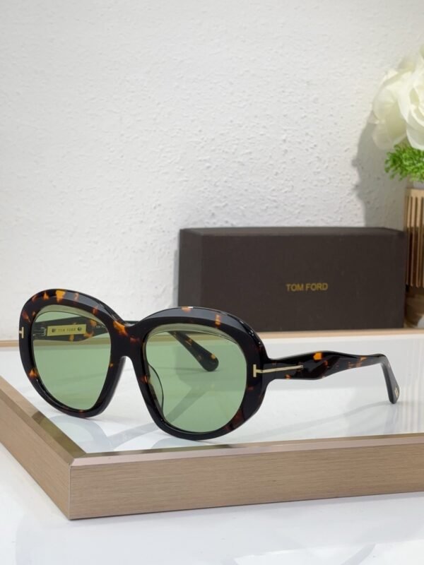 Tom Ford Sunglasses Premium Edition SIZE: 62-12-140