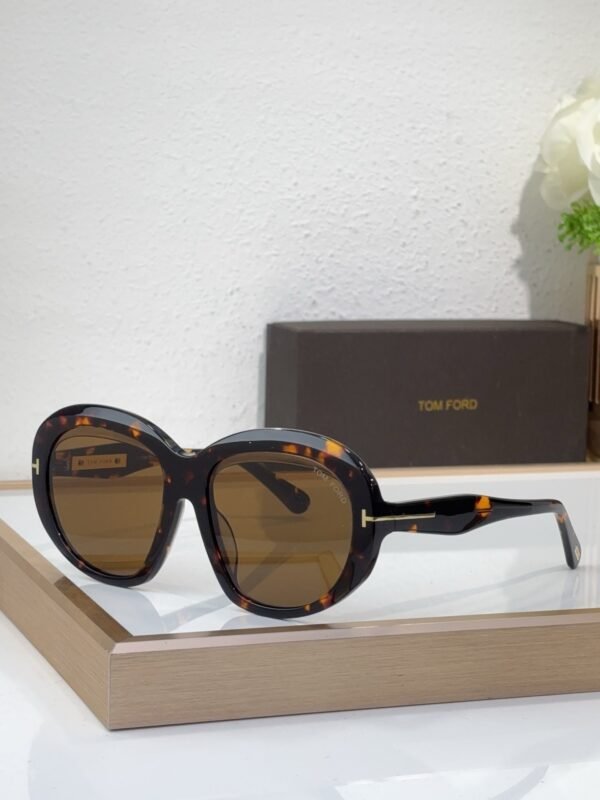 Tom Ford Sunglasses Premium Edition SIZE: 62-12-140