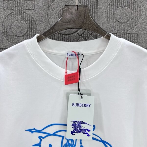 BURBERRY Hollow Warhorse LOGO logo three-dimensional glue dripping process 330g round neck short sleeve high quality T-shirt