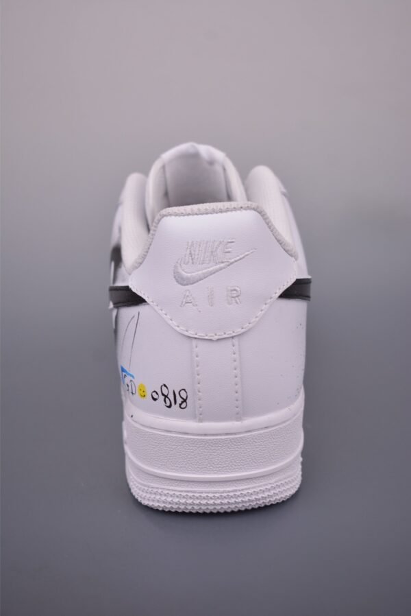 Nike Air Force 1 Low Graffiti Premium version