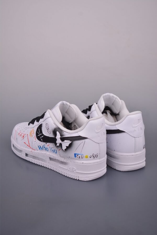 Nike Air Force 1 Low Graffiti Premium version