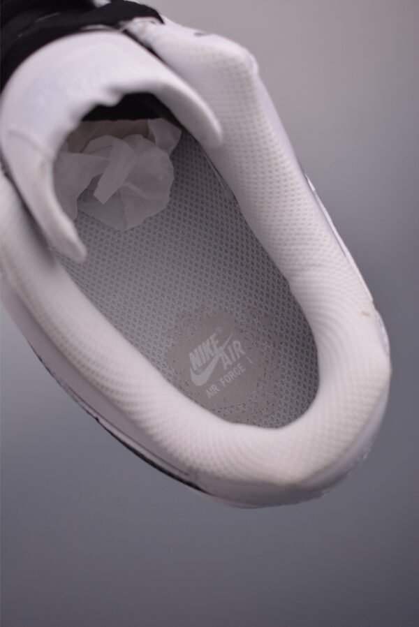 Nike Air Force 1 Low Graffiti Premium version