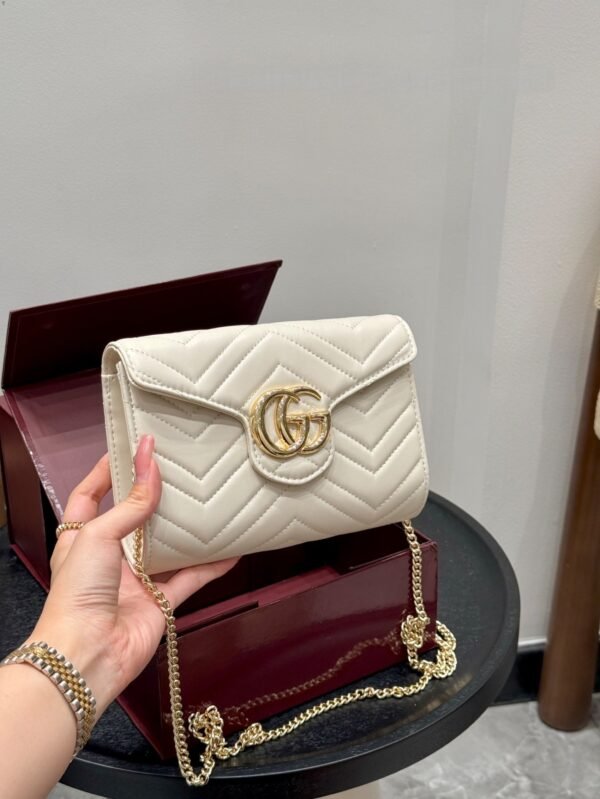 GUCCI envelope bag Marmont woc chain bag size 20cm