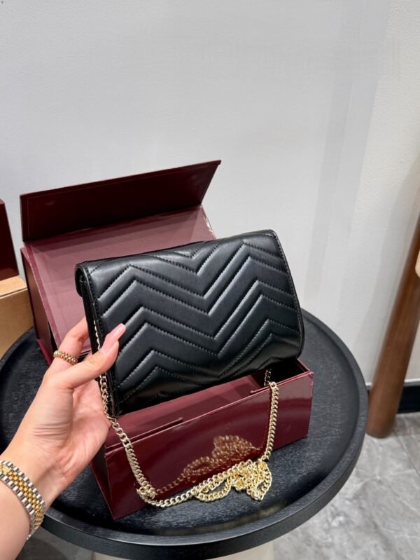 GUCCI envelope bag Marmont woc chain bag size 20cm