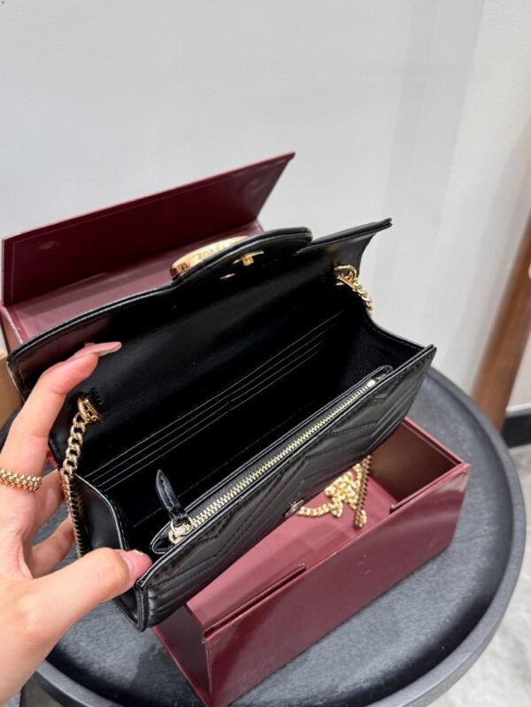 GUCCI envelope bag Marmont woc chain bag size 20cm