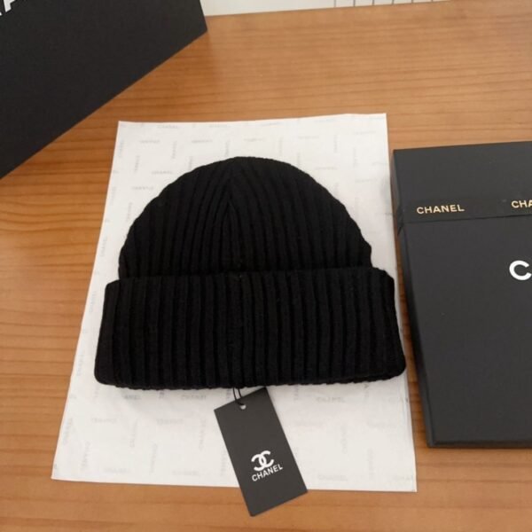 Chanel autumn and winter knitted hat