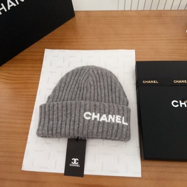 Chanel autumn and winter knitted hat