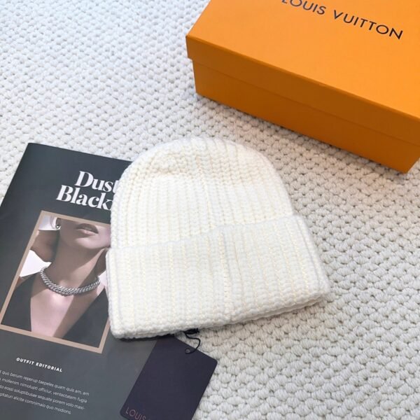 Louis Vuitton autumn and winter knitted hat