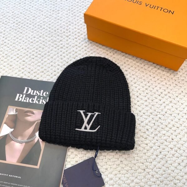 Louis Vuitton autumn and winter knitted hat