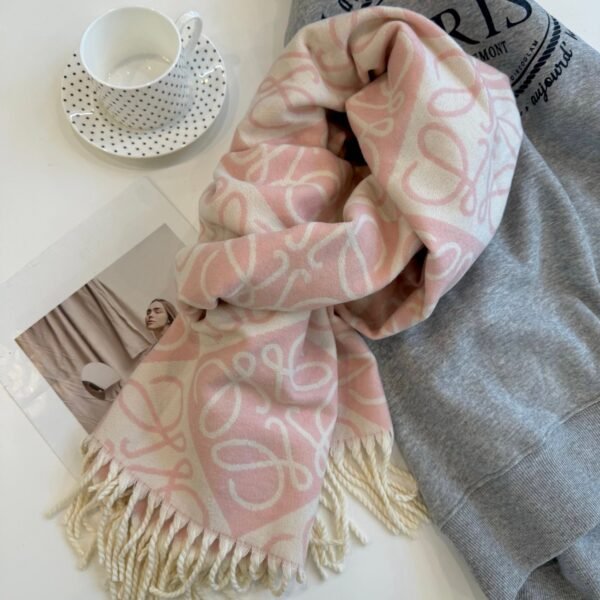 Loewe Autumn/Winter Knitted Scarf Size: 65x180cm