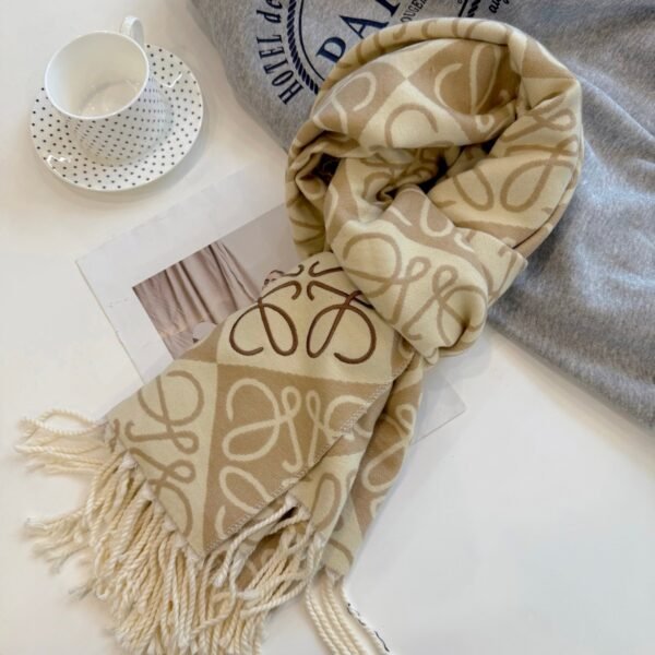Loewe Autumn/Winter Knitted Scarf Size: 65x180cm