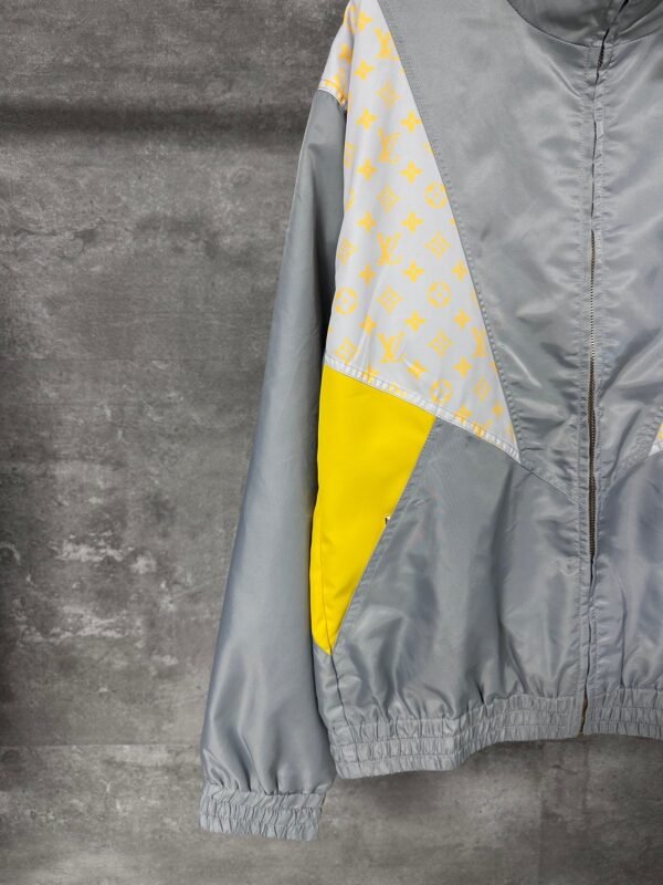 Louis Vuitton’s 2025 new nylon patchwork jacket uses nylon fabric with a smooth feel