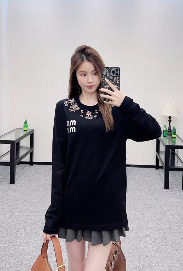 miumiu 2025 new rhinestone beaded round neck long-sleeved bottoming shirt