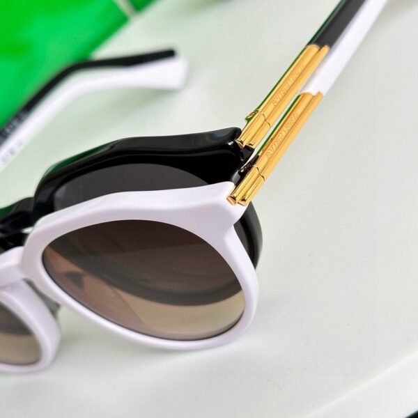 BOTTEGA VENETA Premium sunglasses size: 49-20-145