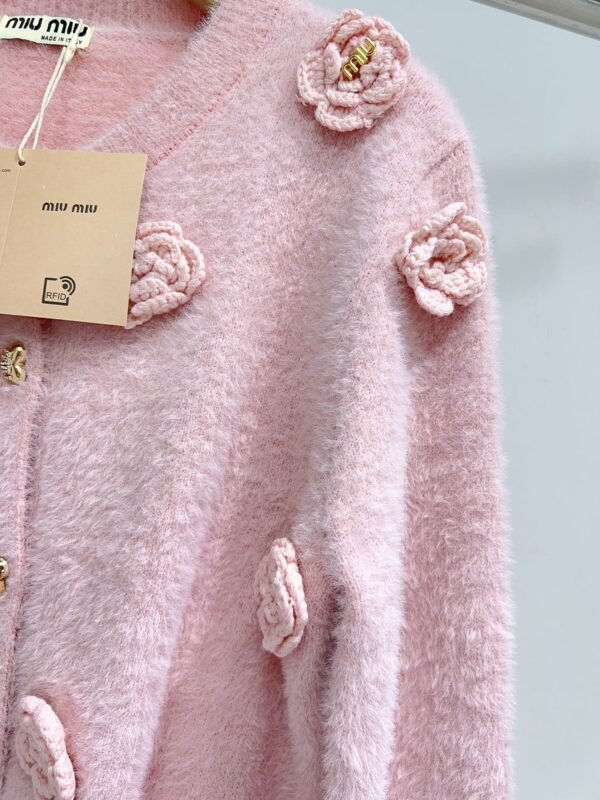 miumiu autumn new 3D flower positioning knitted cardigan