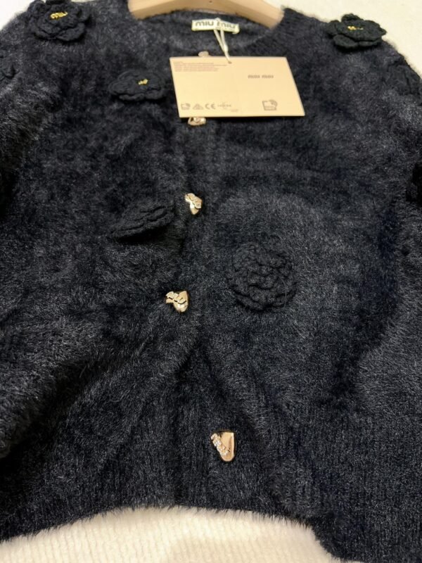 miumiu autumn new 3D flower positioning knitted cardigan