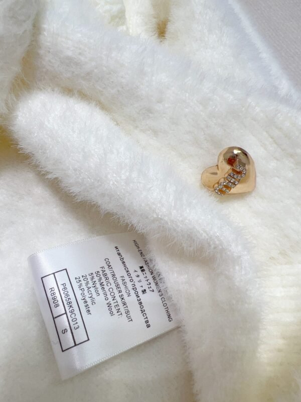 miumiu autumn new 3D flower positioning knitted cardigan